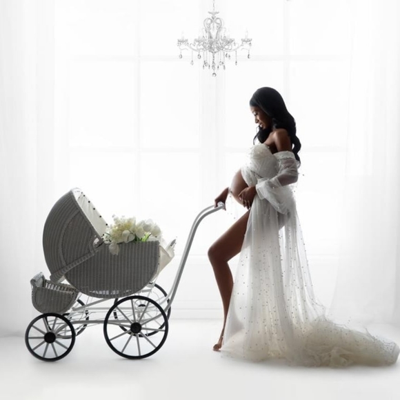 Covergirl - Picture 8 of 11